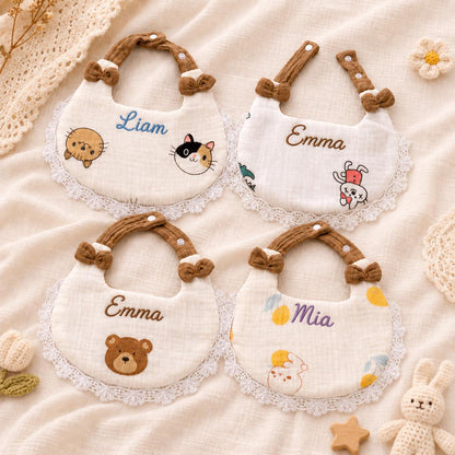 Personalisiertes besticktes Mull-Baby-Lätzchen, weiches Baumwoll-Spucktuch, Neugeborenen-Geschenk