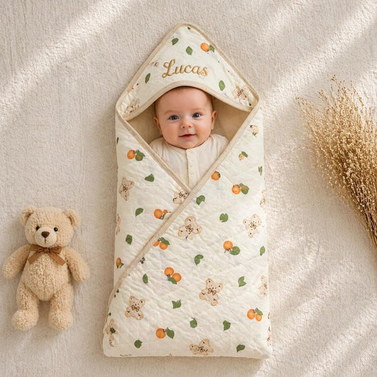 Personalisierte Baby-Puckdecke, bestickter Name, weicher gesteppter Neugeborenen-Wickel, Babyparty-Geschenk