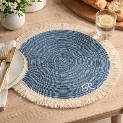Personalisierte bestickte runde Platzmatte, Boho-Tischdeko mit Baumwollfransen, Hochzeitsgeschenk