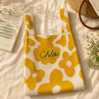 Bestickte Blumen-Stricktasche • Personalisierter Name