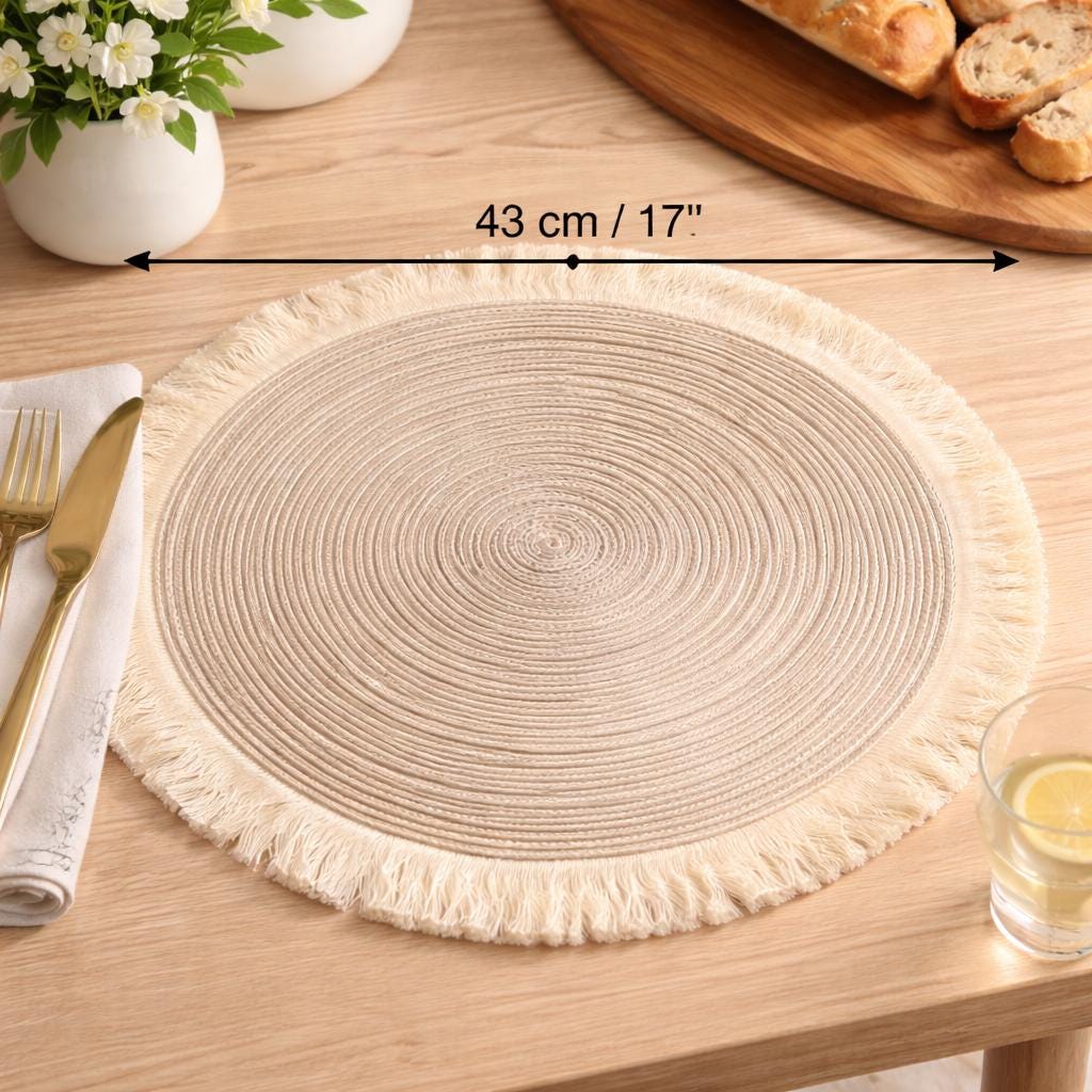 Personalisierte bestickte runde Platzmatte, Boho-Tischdeko mit Baumwollfransen, Hochzeitsgeschenk