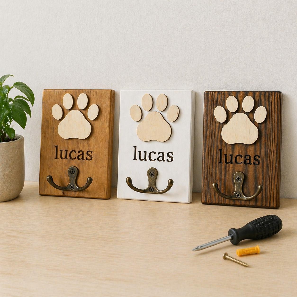Personalized Paw Print Wooden Wall Hook – Custom Name Key Holder, Rustic Entryway Decor