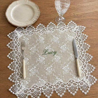Personalisierte Spitze Platzset, bestickter Name, Vintage Tischdeko, Hochzeitsgeschenk