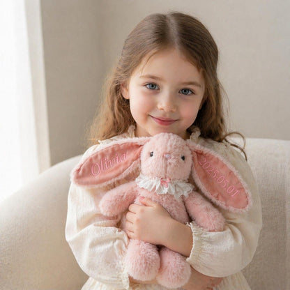 Personalisiertes besticktes Häschen, individuelles Erinnerungsstück mit Namen, Babyparty-Ostergeschenk